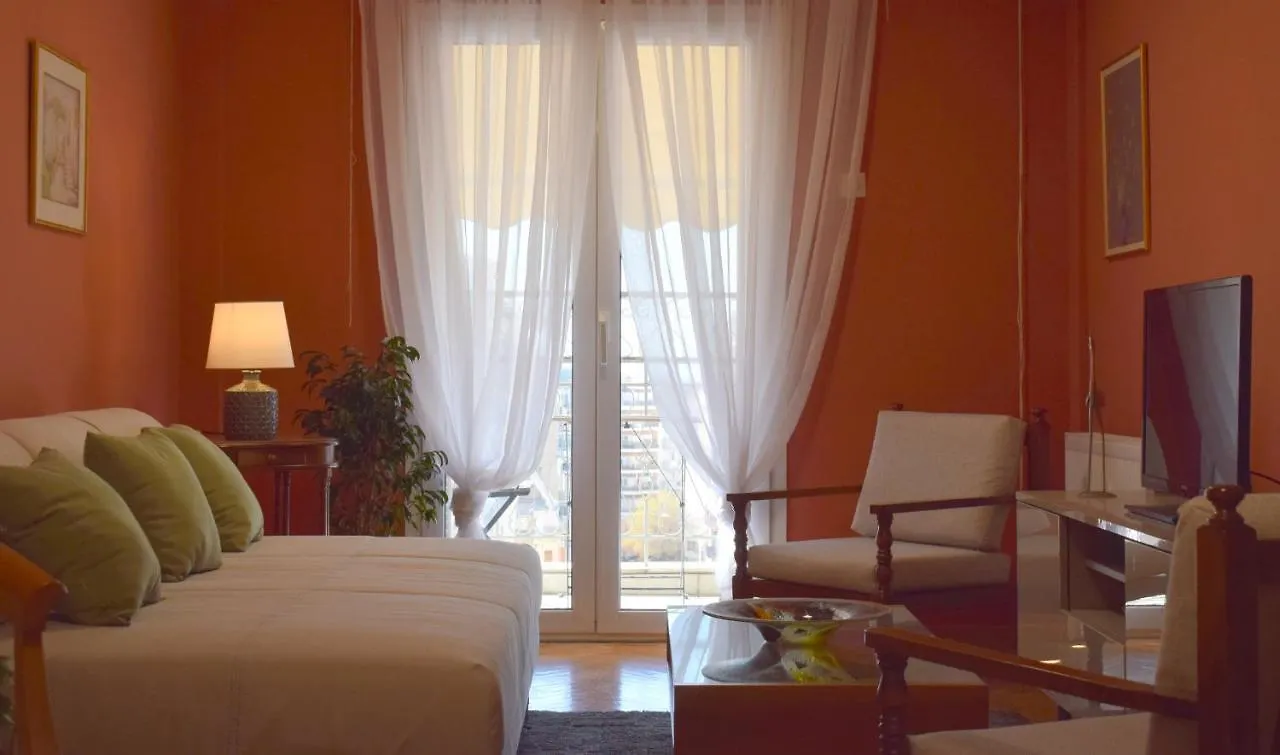 Central Townhouse - Rotunda Thessaloniki location
